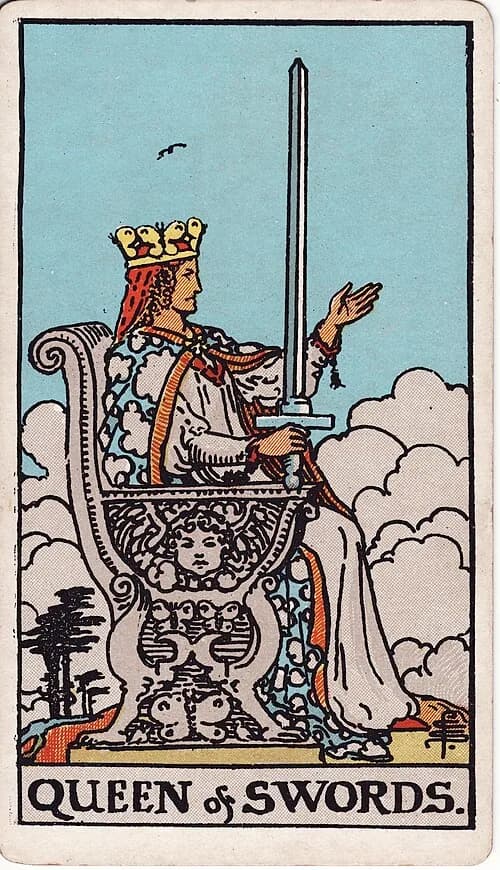 Reina de Espadas carta del tarot